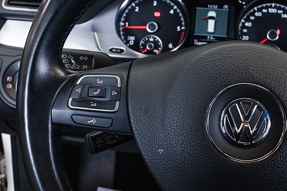 Volkswagen Passat Alltrack 21 of 26