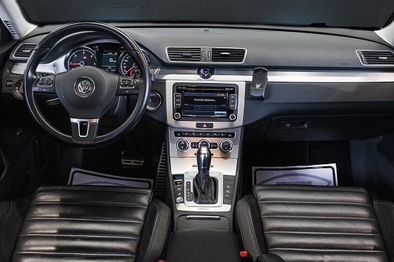 Volkswagen Passat Alltrack 16 of 26