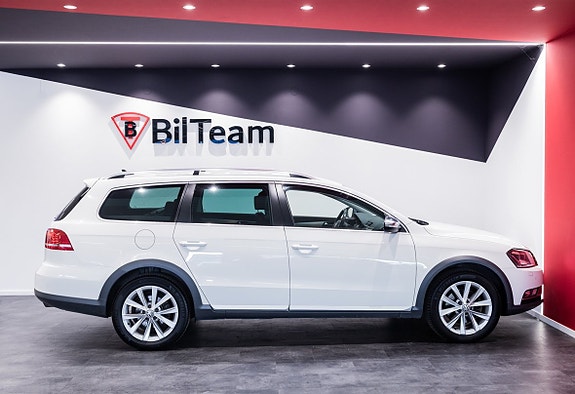 Volkswagen Passat Alltrack 12 of 26