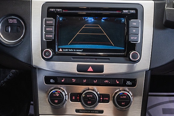 Volkswagen Passat Alltrack 20 of 26