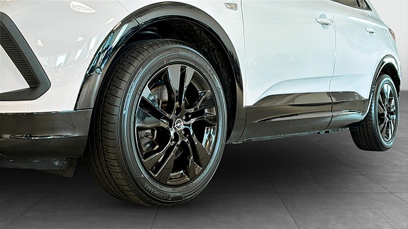Opel Grandland 9 of 12