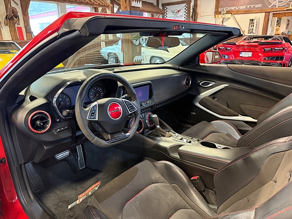 Chevrolet Camaro 26 of 30