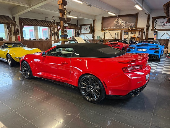 Chevrolet Camaro 15 of 30