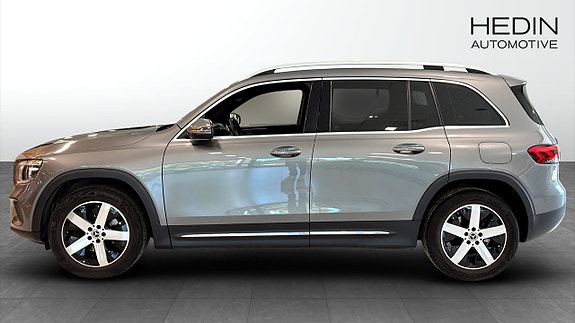 Mercedes-Benz GLB200 6 of 9