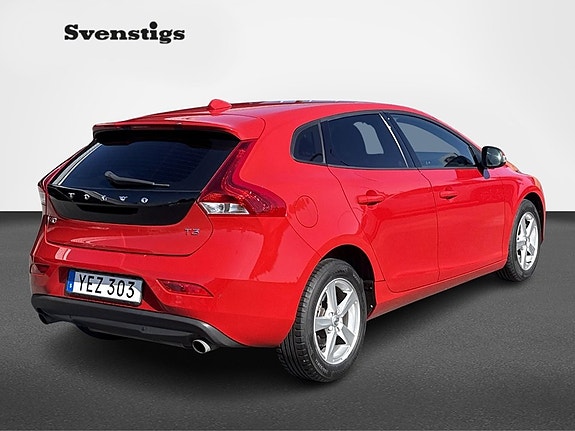 Volvo V40 5 of 5
