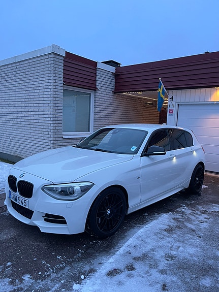 BMW M135i 3 of 5