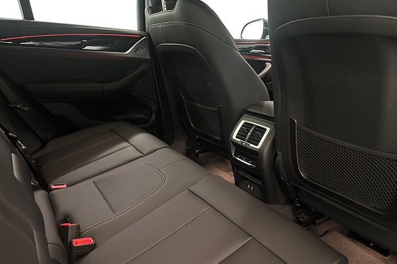 BMW iX3 7 of 21