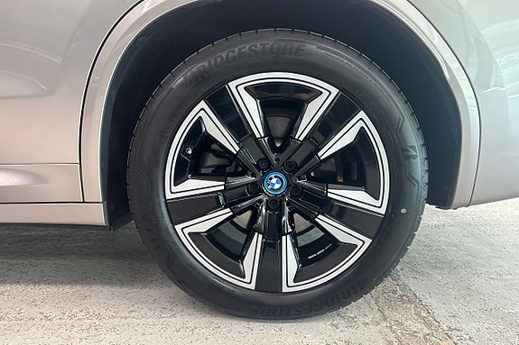 BMW iX3 18 of 21