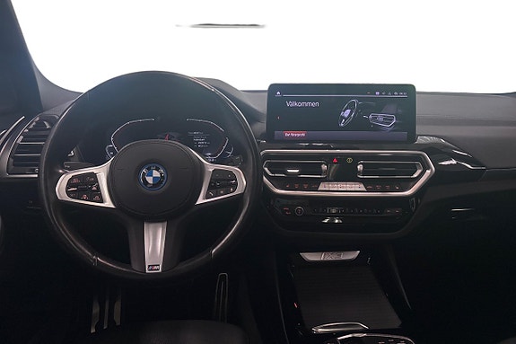 BMW iX3 8 of 21