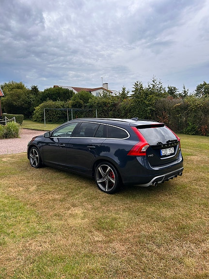 Volvo V60 3 of 5