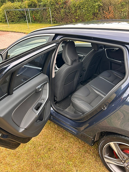 Volvo V60 9 of 13