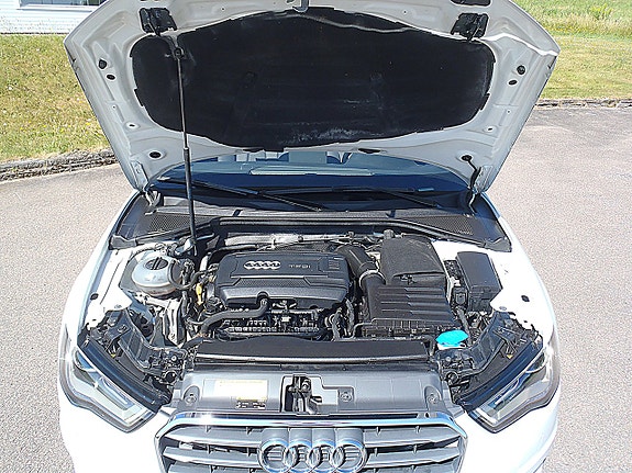 Audi A3 8 of 13