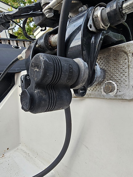 Suzumar DS350 med Suzuki DF20 4-takt elstart + Garmin ekolod 12 of 13