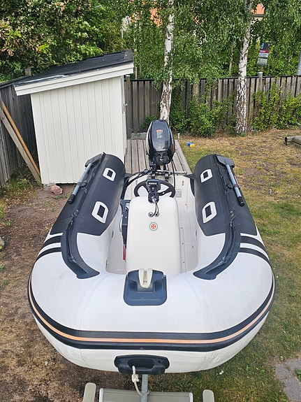 Suzumar DS350 med Suzuki DF20 4-takt elstart + Garmin ekolod 2 of 13
