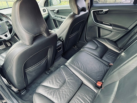 Volvo V60 3 of 7