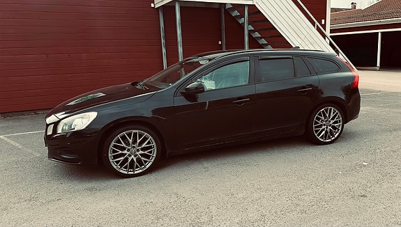 Volvo V60 4 of 7