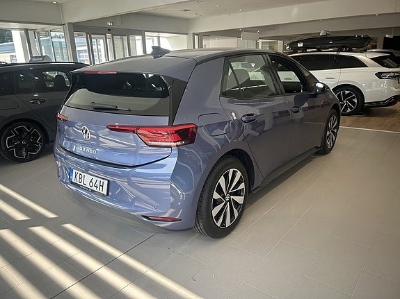 Volkswagen ID.3 Neo 3 of 5