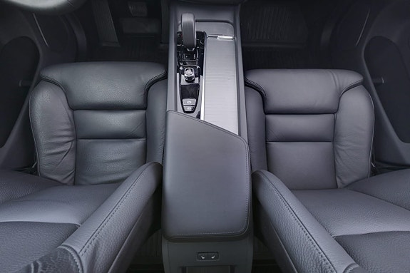 Volvo XC60 9 of 21