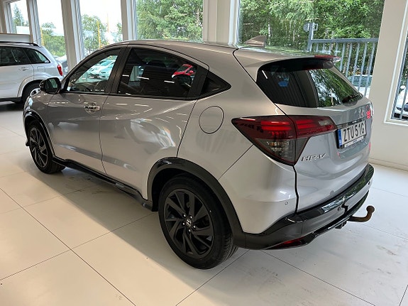 Honda HR-V 2 of 5