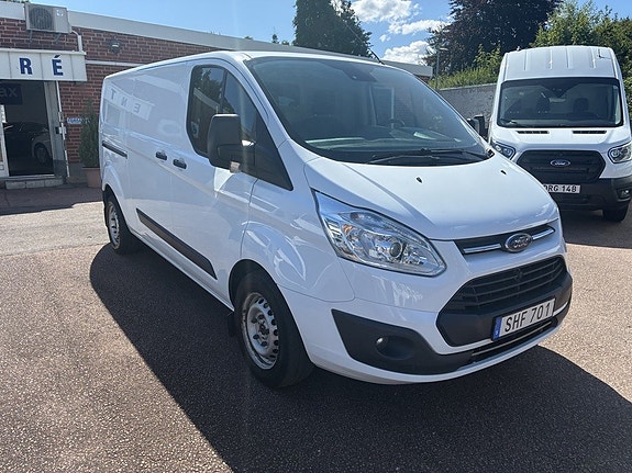 Ford Transit Custom 3 of 5