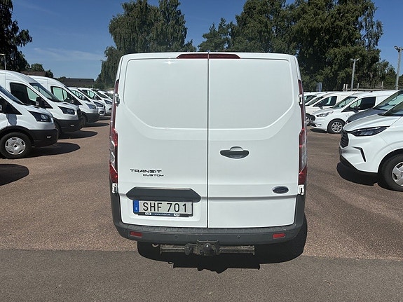 Ford Transit Custom 5 of 5