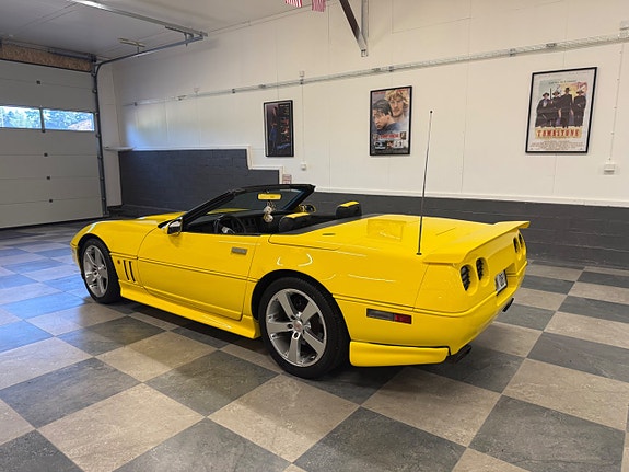 Chevrolet Corvette 5 of 5