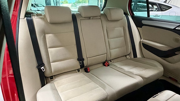 Volkswagen Golf VI 14 of 15