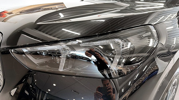 BMW iX1 11 of 14