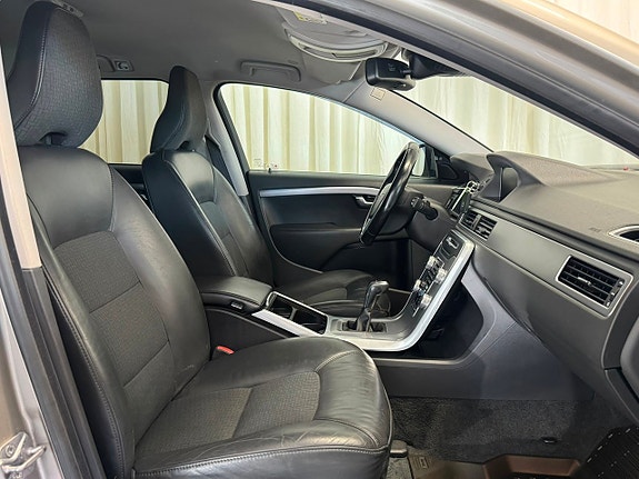 Volvo V70 9 of 30