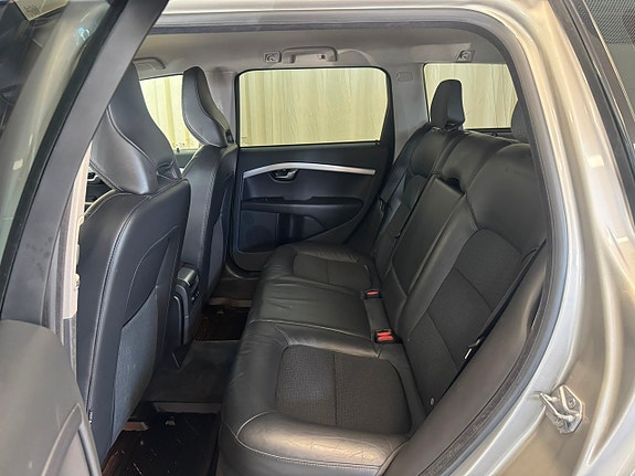 Volvo V70 27 of 30