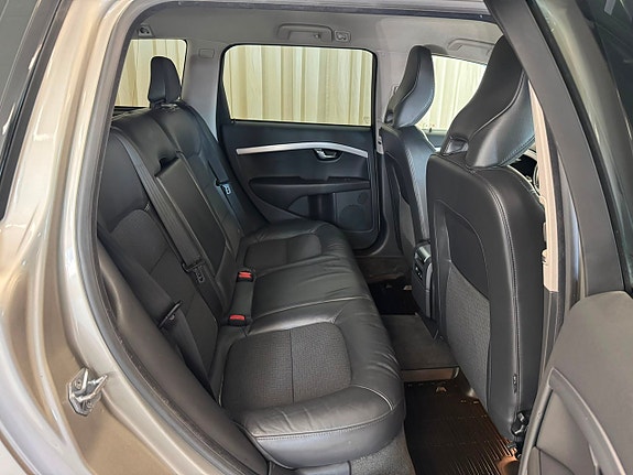 Volvo V70 26 of 30