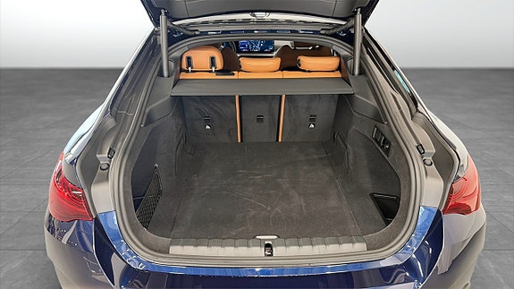 BMW i4 10 of 14