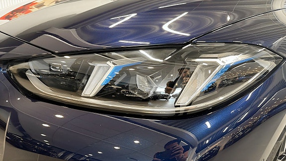 BMW i4 11 of 14