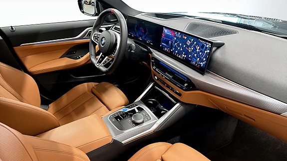 BMW i4 3 of 14