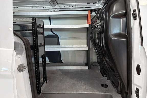 Ford Transit Connect 5 of 5