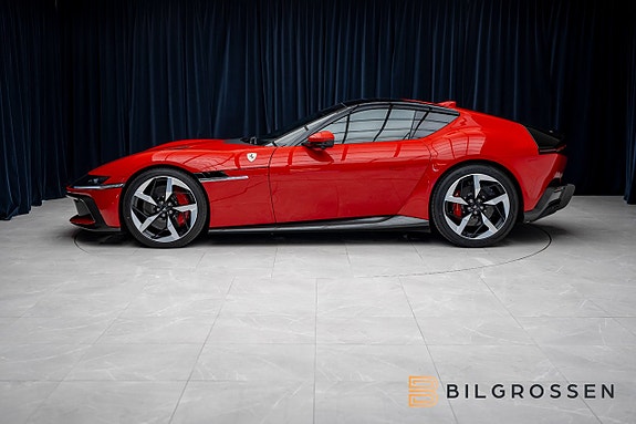 Ferrari 12Cilindri 2 of 5