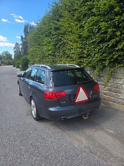 Audi A4 3 of 10