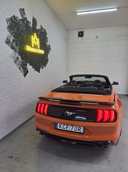 Ford Mustang 5 of 5