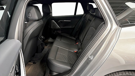 BMW i5 5 of 5