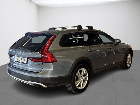 Volvo V90 Cross Country 4 of 5