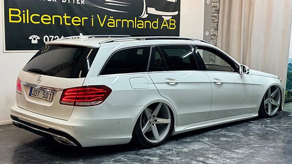 Mercedes-Benz E220 10 of 22