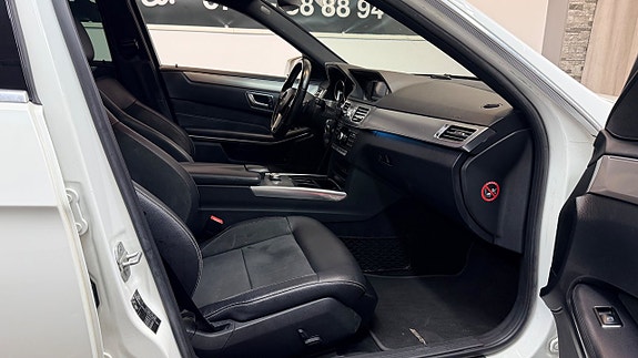 Mercedes-Benz E220 18 of 22
