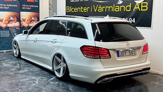 Mercedes-Benz E220 11 of 22