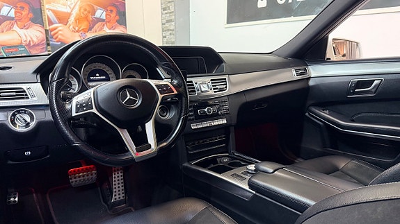 Mercedes-Benz E220 16 of 22