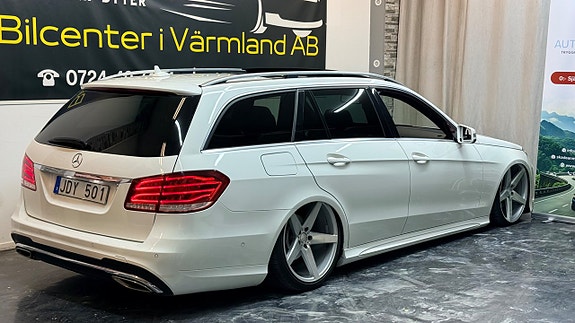 Mercedes-Benz E220 8 of 22