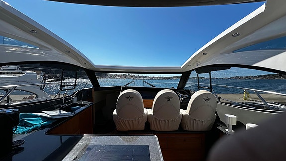 Westline 440 Sport Coupe 3 of 8