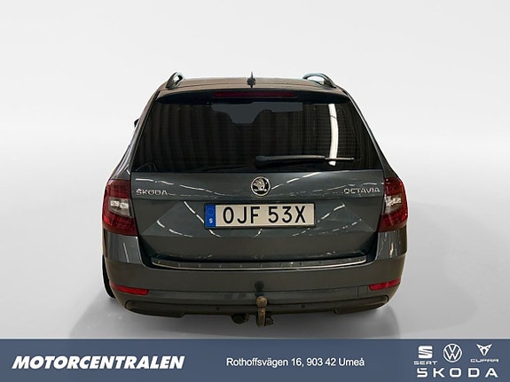 Skoda Octavia 3 of 5