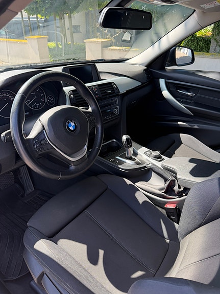 BMW 320d 5 of 5