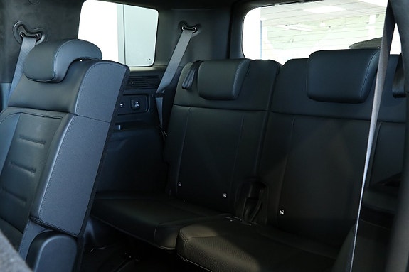 Hyundai Santa Fe 10 of 24