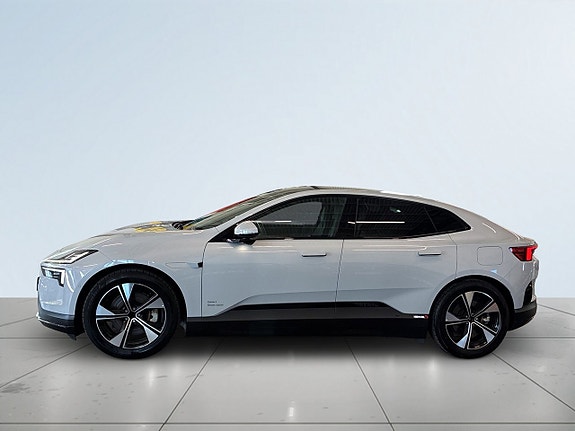 Polestar 4 4 of 26